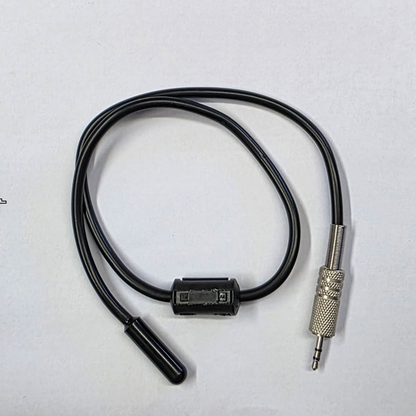Temperature probe for NovaLUM II-X  instruments.